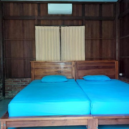 Khalisha Villa Airsatang Exterior foto