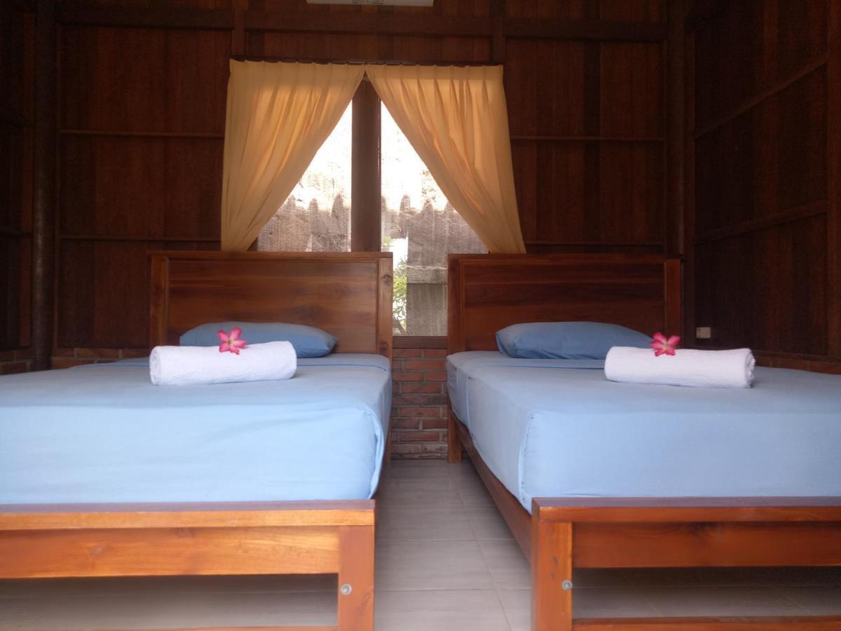 Khalisha Villa Airsatang Exterior foto
